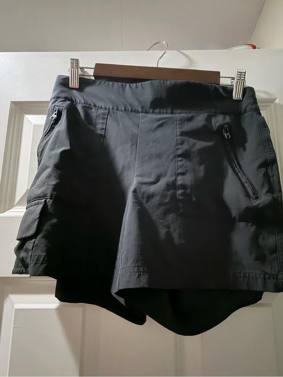 Athleta Pants - Athleta Chelsea Cargo shorts